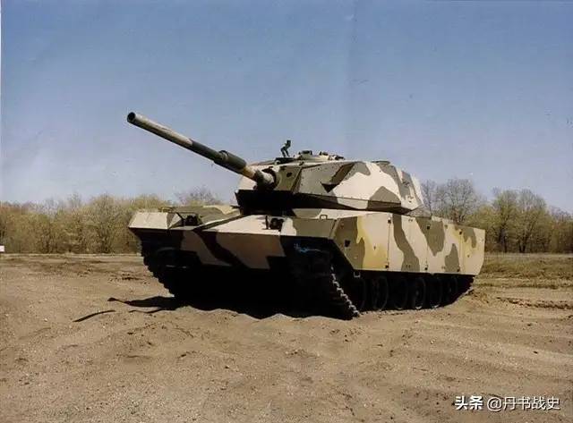 超级M60主战坦克，先进与落后并存，略显尴尬的武器
